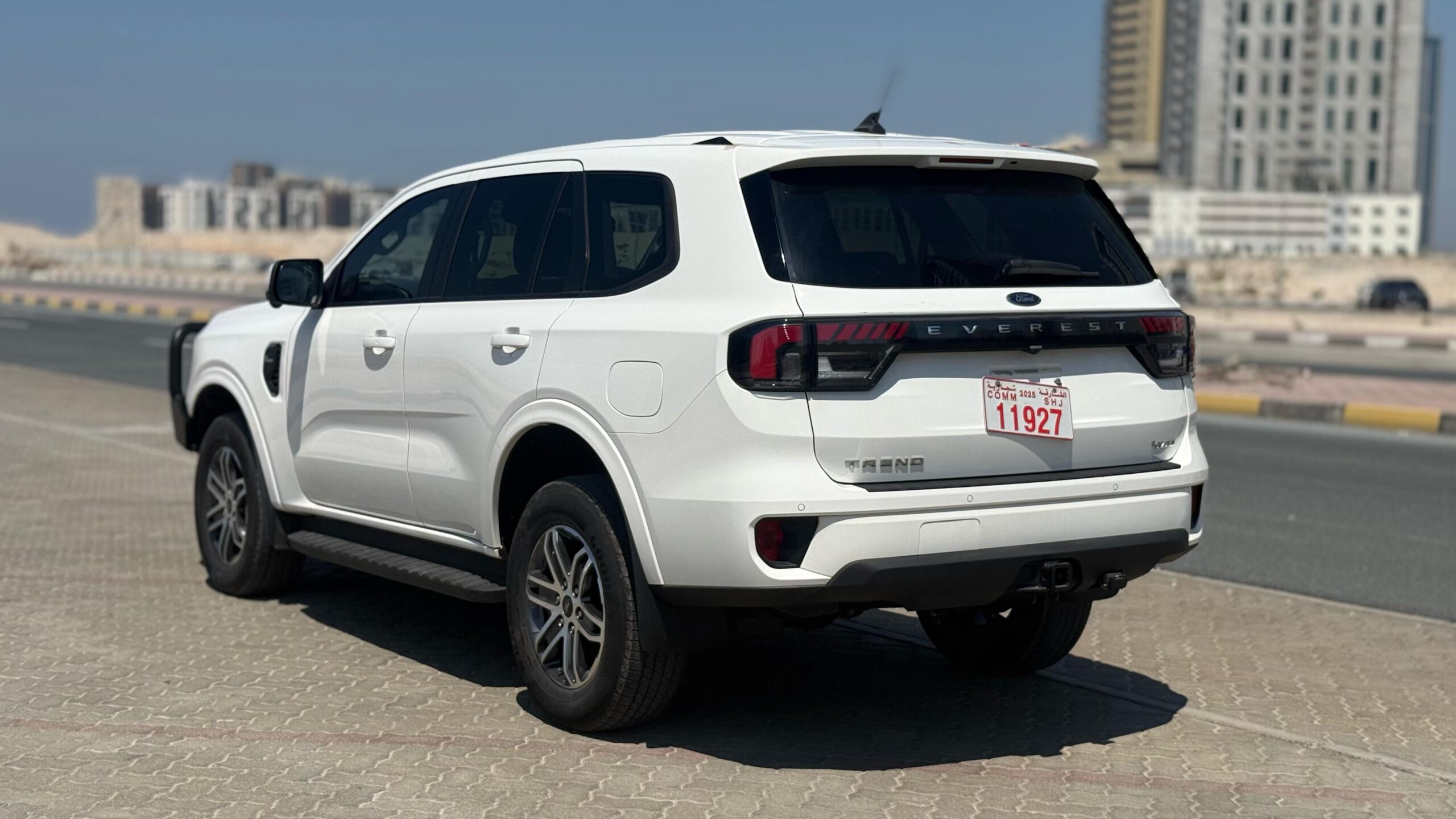 
								Ford Everest trend 2024 full									